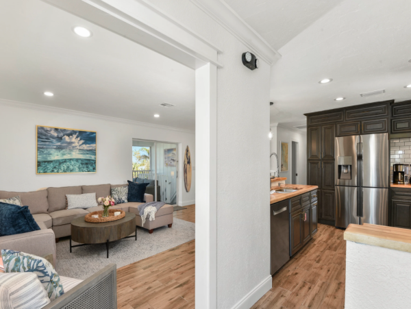 Fort Myers Beach Vacation Rental - Spacious 6 Bedroom Coastal Retreat Near Beach